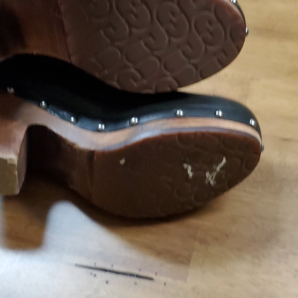 UGG Australia Women's Black UGG Heeled Boots - Picture 4 of 5